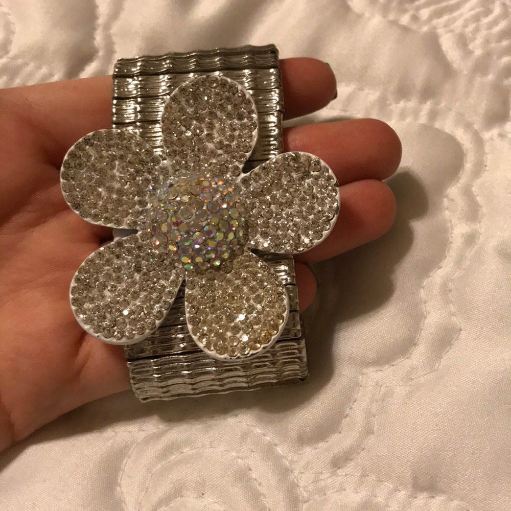 Rhinestone flower bracelet